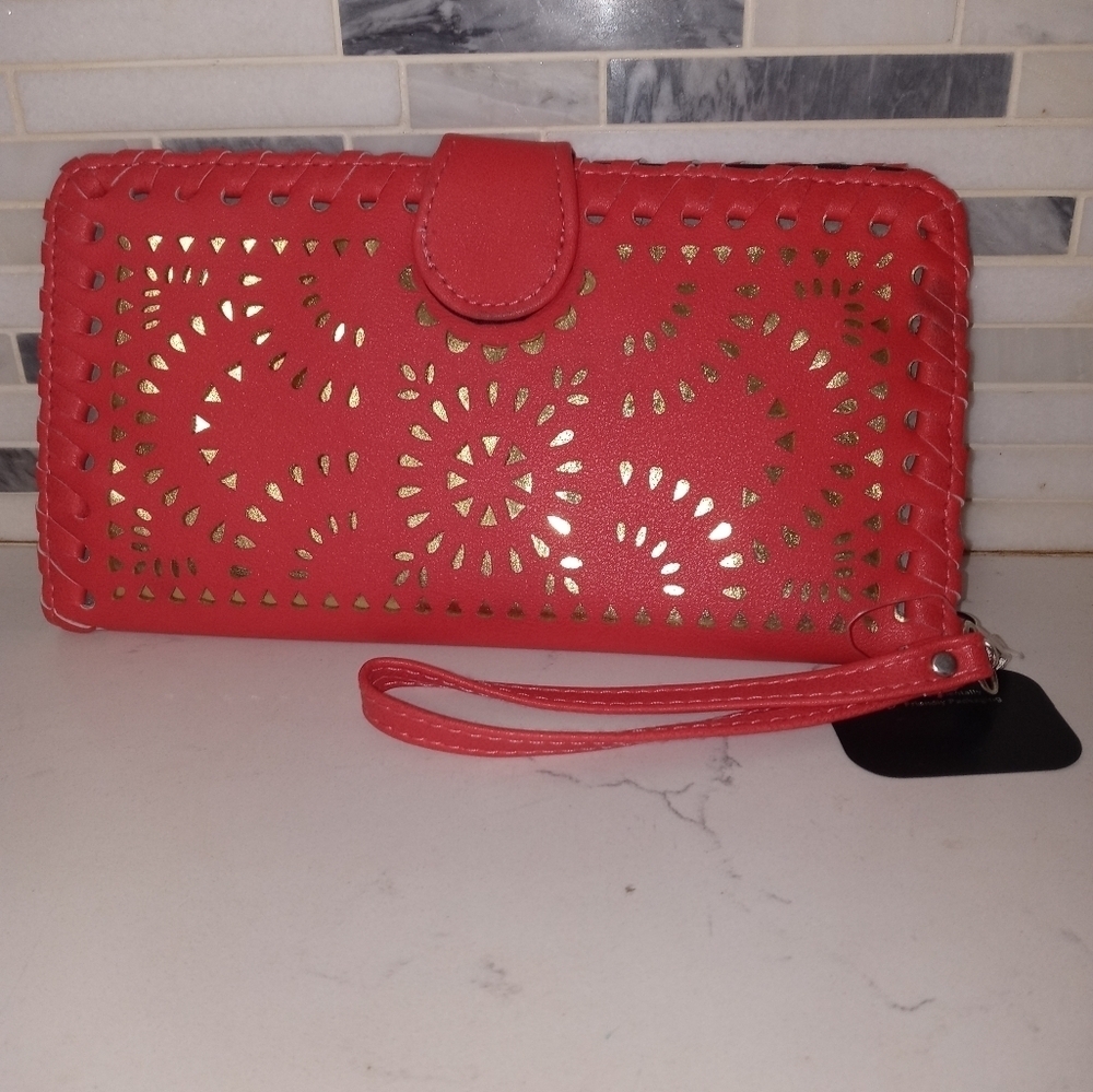 Avenue coral Laser cutout zip around travel Wallet organizer Wristlet 9"×5"